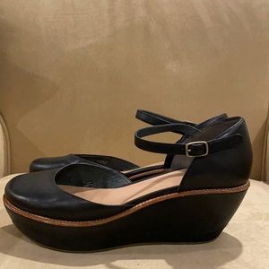 Like New Black Campers Size 39...size 8